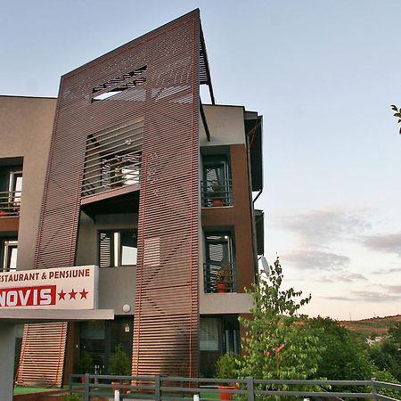 Pensiunea Novis Yaş Dış mekan fotoğraf